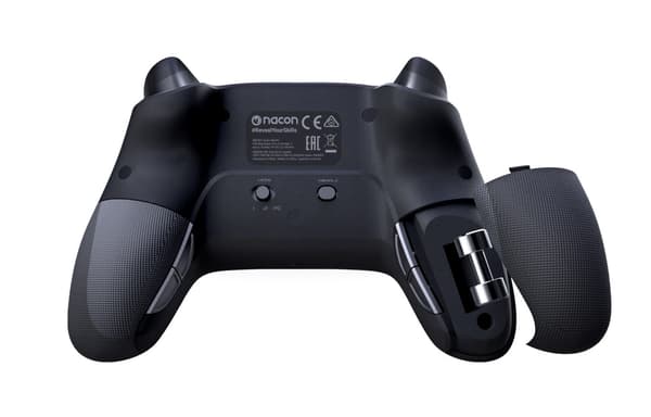 Nacon Revolution Pro Controller 3 - PS