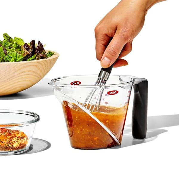 OXO-Visp 18cm med svart handtag, Bra grepp