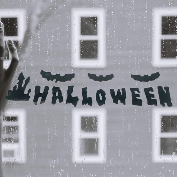 Iso ikkuna koristeena bat halloween itseliimautuva musta linna
