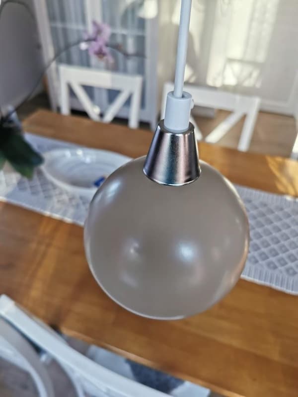 Fönsterlampa Klotet Latte. Eklunds Metall