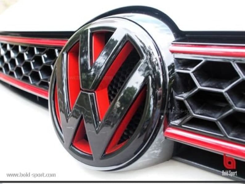 Gloss Black & Red Front Grill Badge Emblem For VW Volkwagen Polo 6R 2009-2013