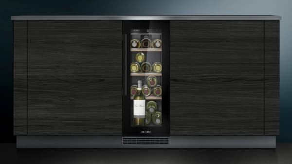 Siemens iQ500 KU20WVHF0 Vinkjøleskap med glassdør 82 x 30 cm. - Opptil 21 flasker - 38 dB
