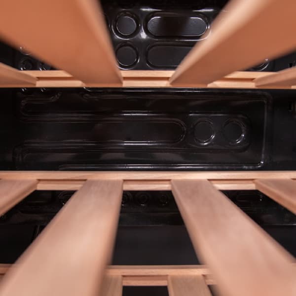 Cecotec Wine cooler with 34-bottle capacity and high-performance compressor cooling system. Adjustable temperature and interior LED light.