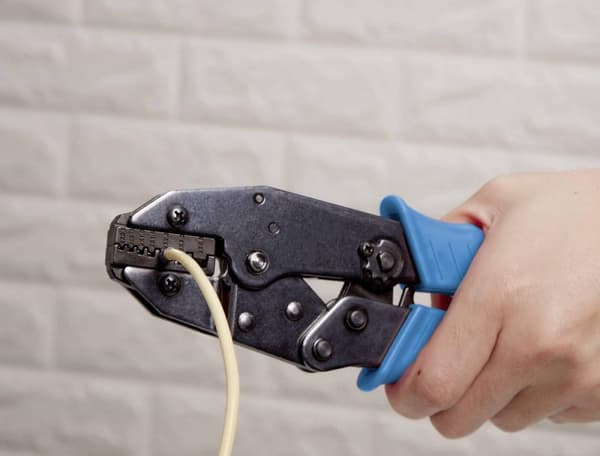 Basetech BT-1762766 Crimping Tool Twin Ferrules 0,5 til 6 mm²