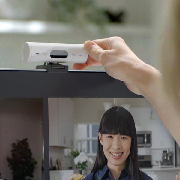 Logitech Brio 500 - Webbkamera - Full HD - 1080p/30fps - Off White