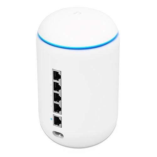Ubiquiti UniFi Dream Machine All-in-One-router (med 2-benet EU-stik)