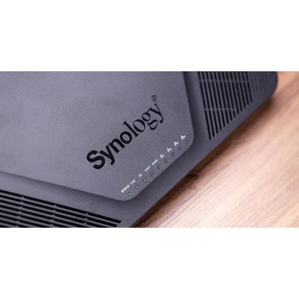 SYNOLOGY RT2600AC - AC Dual-band 2600 Mbps trådløs WiFi-router - MU-MIMO med 4 LAN-porte og 1 WAN-port 10/100/1000 Mbps