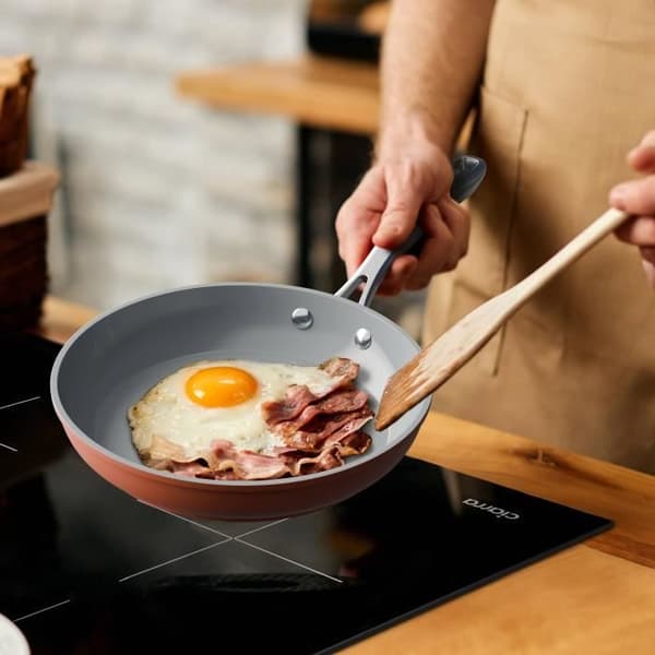 Ciarra Beyond Stekpanna 26cm Wok-kastrull Induktion Alla värmare Non-Stick-beläggning Orange