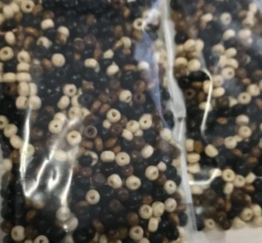 190 träpärlor blandade sorter pysselpärlor
