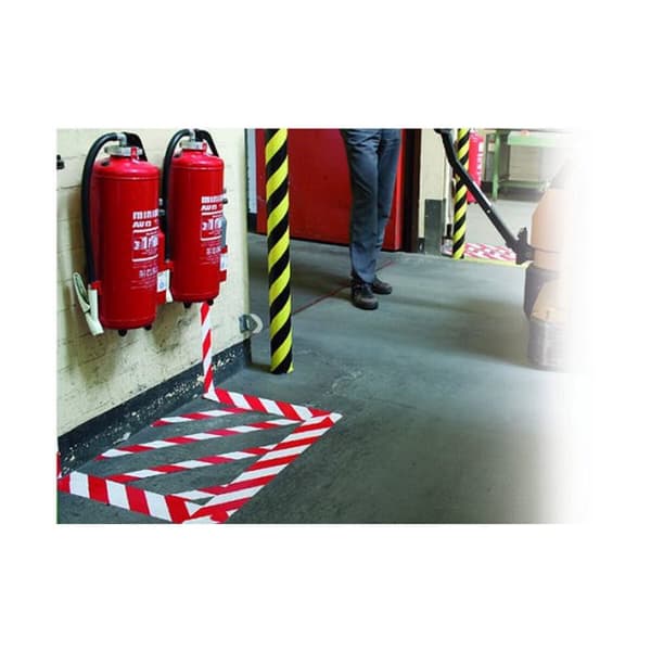 Festeteip TESA (50 mm x 33 m)
