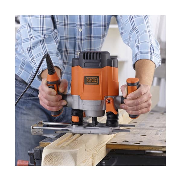 Fresemaskin Black & Decker 1200eka-qs