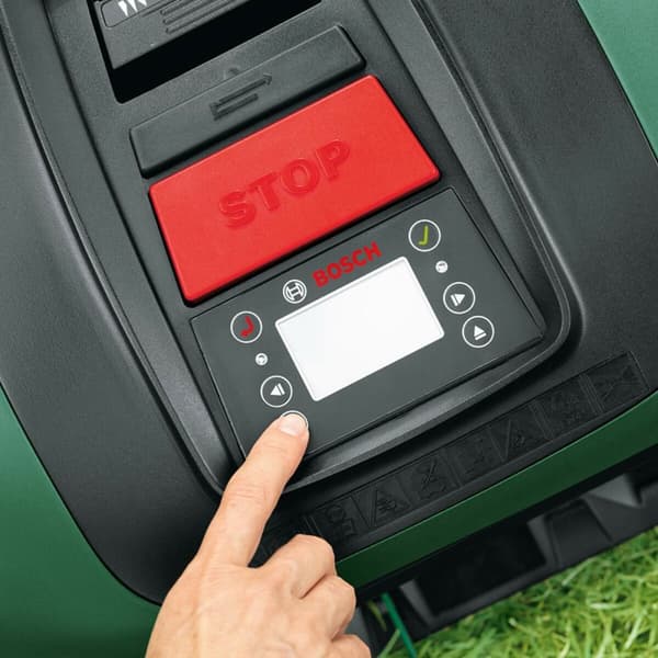 Gressklipprobot BOSCH Indo M+ 700 30-50 mm 700 m 19 cm