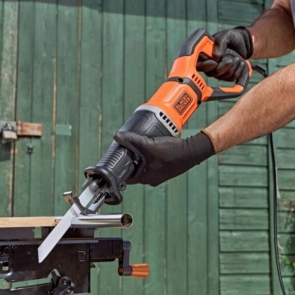 Frem- og tilbagegående sav Black & Decker BES301K-QS 750 W 2800 SPM