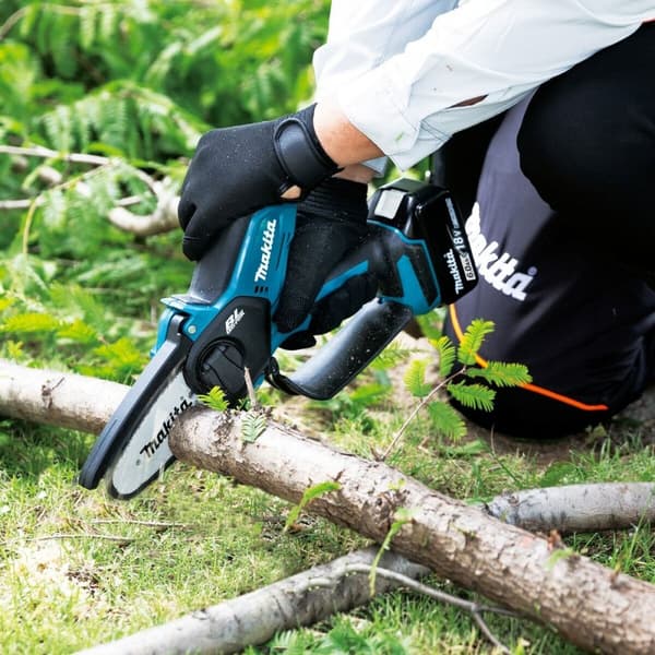 Moottorisaha Makita DUC101Z01