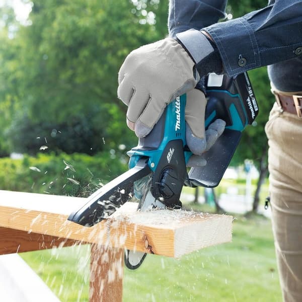 Moottorisaha Makita DUC101Z01