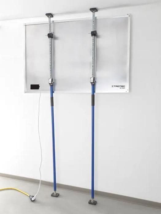 Fäste för TROTEC TIH 500 S/700 S/1100 S värmesystem, lämpligt för klassiska teleskopben.