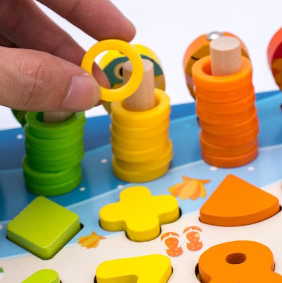 OBOSOE Montessori puulelu – värien, muotojen ja numeroiden sovittaminen kalastuspeliin