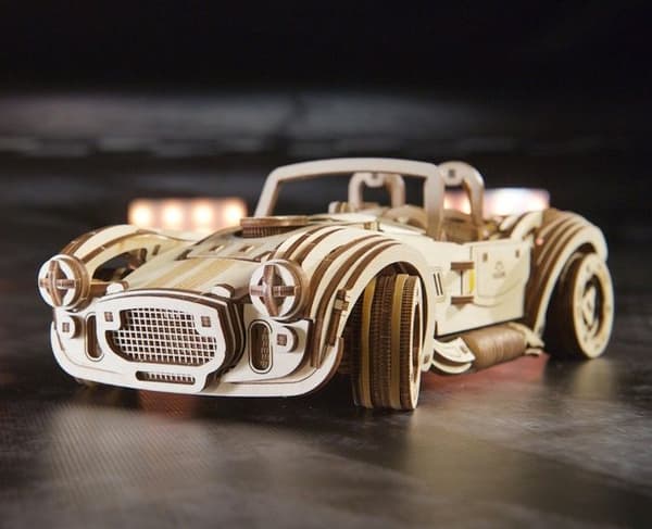 3D Racing Car Pussel - UGEARS - Drift Cobra Racing Car - Mekanisk trämodellsats - 370 bitar