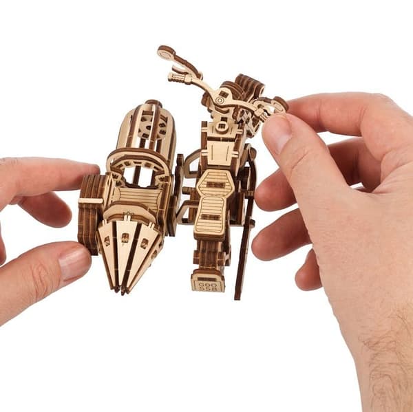 Hagrid's Flying Motorbike™ - Ugears - 3D-träpussel