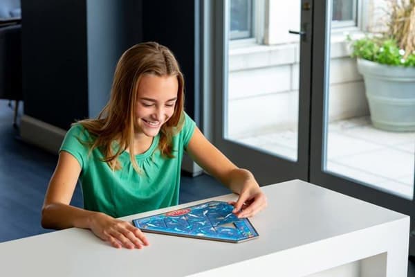 Think Fun Puzzle - 76491 - ThinkFun Triazzle Dolphins, ett logiskt pussel för barn och vuxna från 8 år