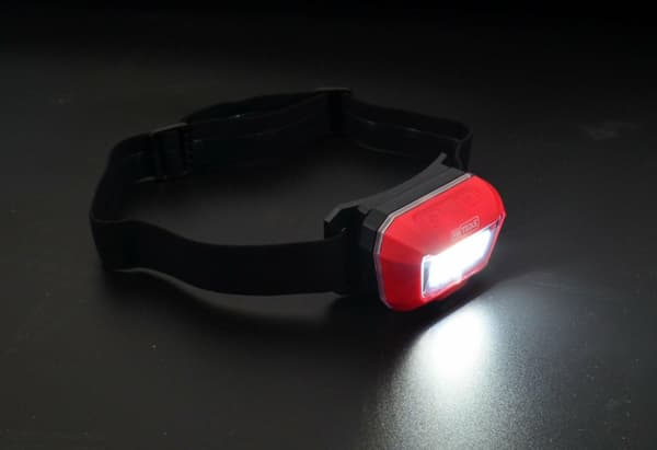 AWTOOLS BLACK LINE FRONTE COB LED AJOVALAISIN LIIKKEANTURILLA BLACK LINE