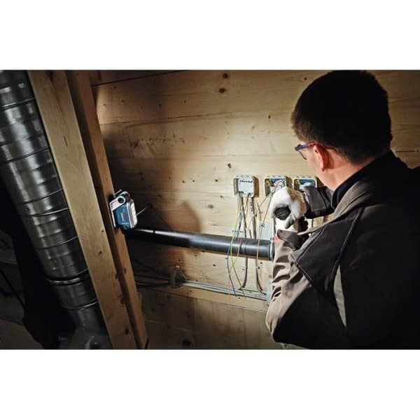 Bosch Professional GLI 12V-330 lampa - 330 lumen - Magnetisk - Utan batteri - 06014A0000