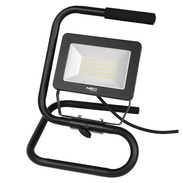 Bärbar projektor NEO TOOLS 99-063 SMD 50W