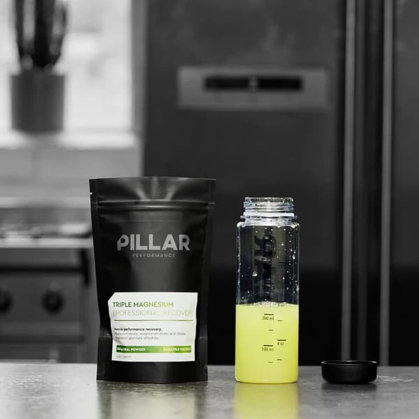 Magnesium aktiiviurheilijoille KOLMOISMAGNESIUMMALLINEN ANANAS-KOOKOS