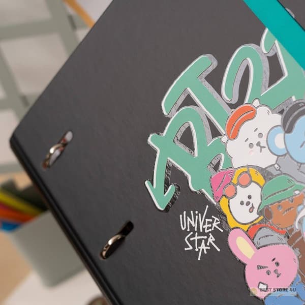 BT21 - A4-pärm från Street Mood-kollektionen med ark (4 ringar, resår)