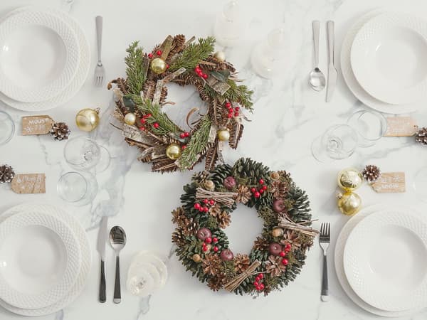 Julekrans Grøn Syntetisk Materiale Træ Fyrrekogler Traditionelt design Rund 35 cm