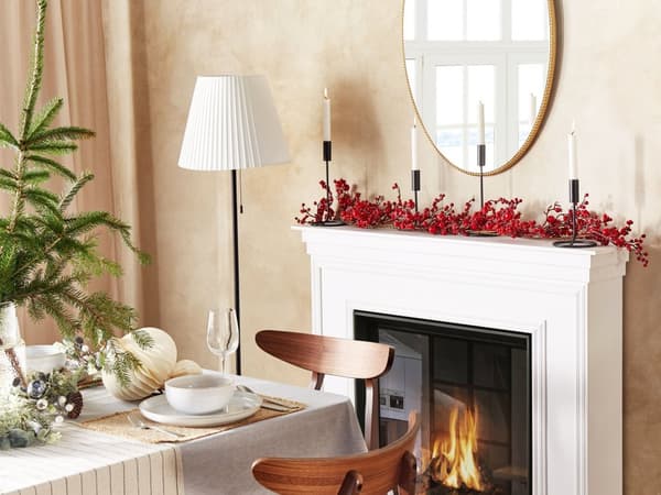 Julgirland Röd Syntetmaterial 150 cm Konstgjord med Ornament Frostig