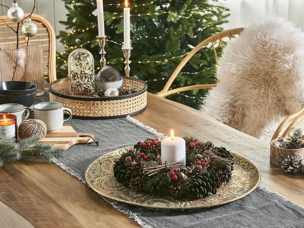Julekrans Grønt Syntetisk Materiale Tre Furukongler Tradisjonell Design Rund 35 cm