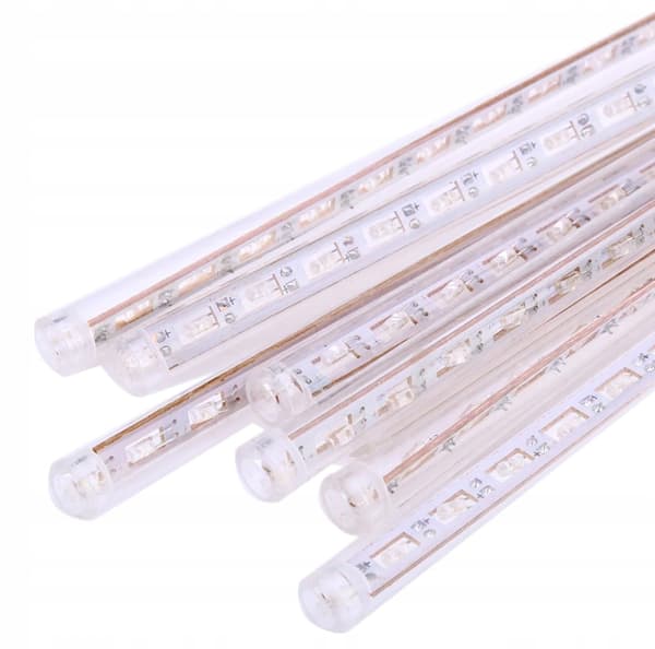 METEORS ICICLES sataa lunta IP44 LED-joulukuusen ulkovalot
