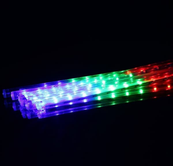 METEORS ICICLES sataa lunta IP44 LED-joulukuusen ulkovalot