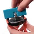 Miniatyrbilde 1 av 2: Klokkeverktøybatteriutskiftning - Bytt ut batteri på klokken - BOET -åpner