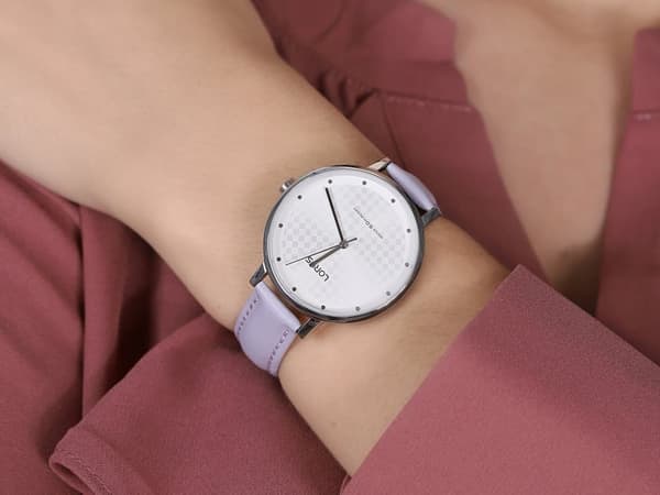 Lorus RG267PX8 vaalea violetti nahkahihna Naisten kello