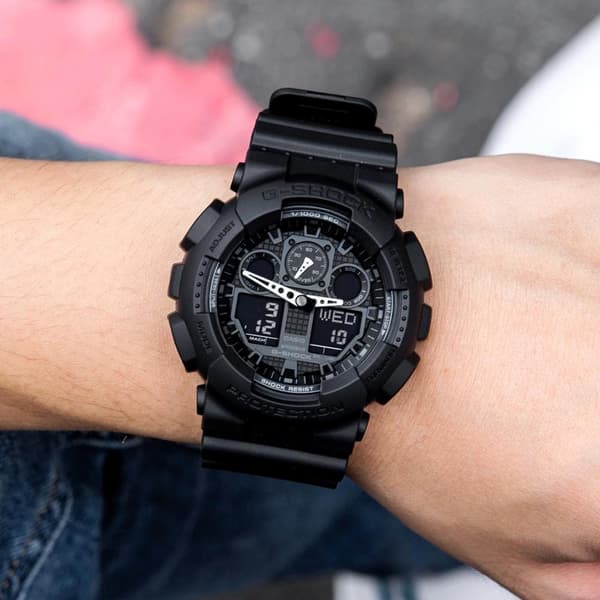 Casio G-Shock GA 100-1A1 Militärserie Svart Herrklocka
