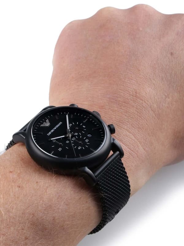 Emporio Armani AR1968 miesten katsella