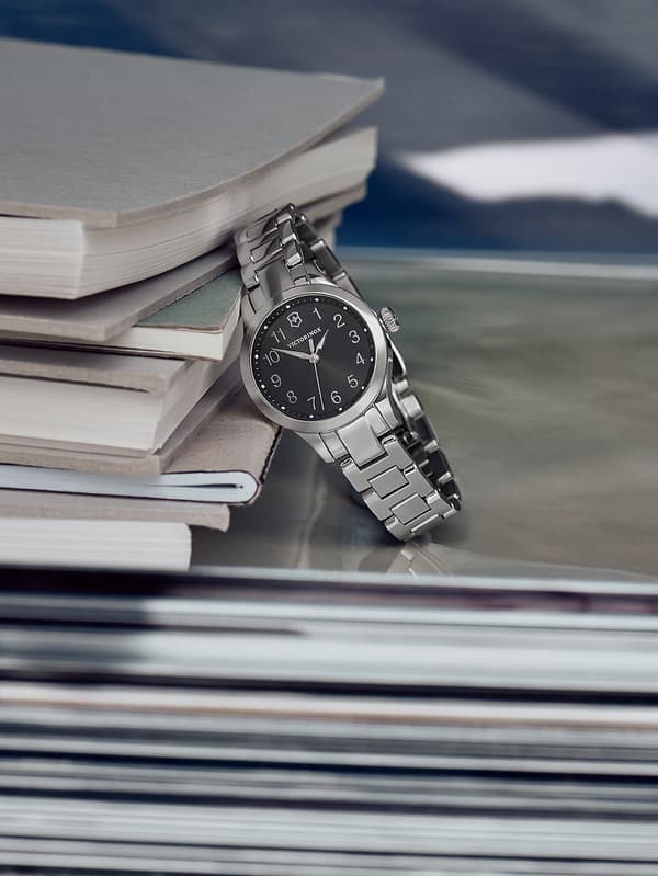 Ladies Watch Victorinox 241839, Quartz, 28mm, 10ATM