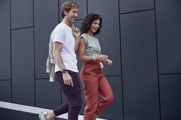 Garmin Vivomove Sport Hybrid smartwatch - Rigtige visere - Skjult touchskærm - Tilsluttet GPS - Cool mint/sølv