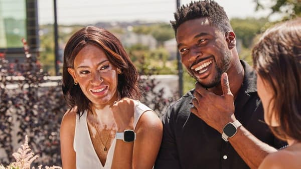 Fitbit Sense 2 - Smartwatch - Vit