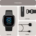 Miniatyrbild 10 av 11: Fitbit Versa 4 - Smartwatch - Svart