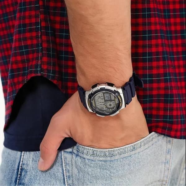 Casio AE-1000W-2AVDF digitaalinen miesten kello