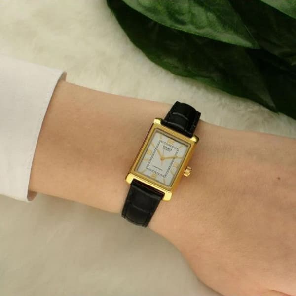 Casio Watch - Dam - LTP-1234PGL-7A2EF - Svart läder - Vattentät 3 Atm