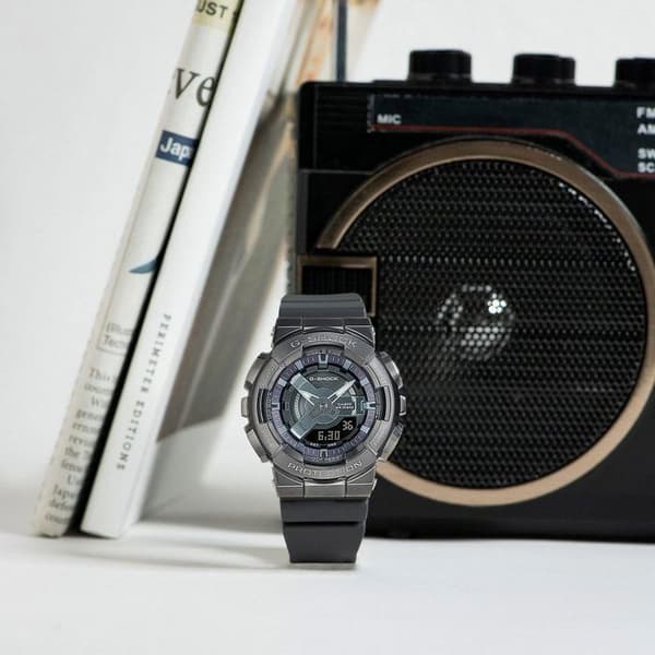 Casio Watch - Dam - GM-S110B-8AER - Vattentät 20 Atm - Dubbel skärm