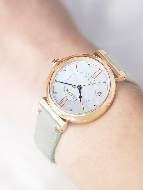 Ladies Watch Citizen EM1073-18D, Quartz, 30mm, 5ATM
