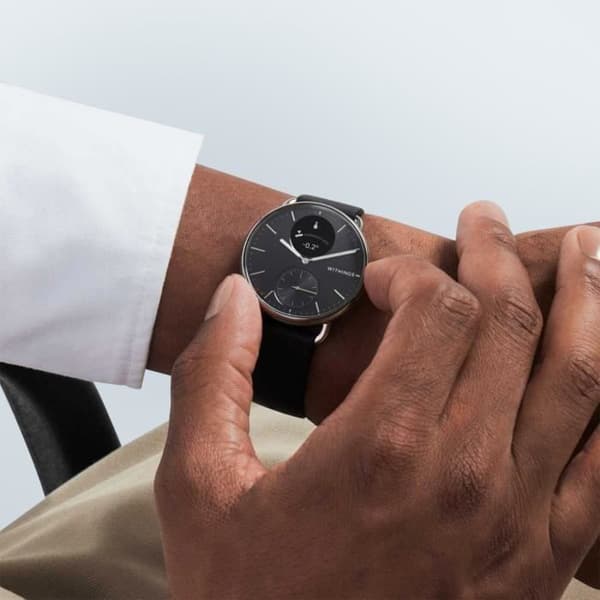 Smartwatch - Withings - ScanWatch 2 - 38mm - Vattentålig 50m - Batteritid 30 dagar
