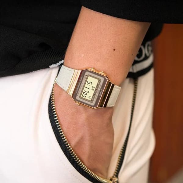 CASIO A700WEGL-7AEF unisexklocka - Quartz - Digital - Grå tygrem