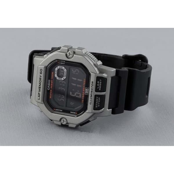 CASIO Sport Svart och Silver Resin Steel Watch - Vattentät 10 Atm - Automatisk - Digital - Herr