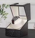 Miniatyrbild 1 av 2: Singel Watch Winder - Svart med nitmönster och vit söm